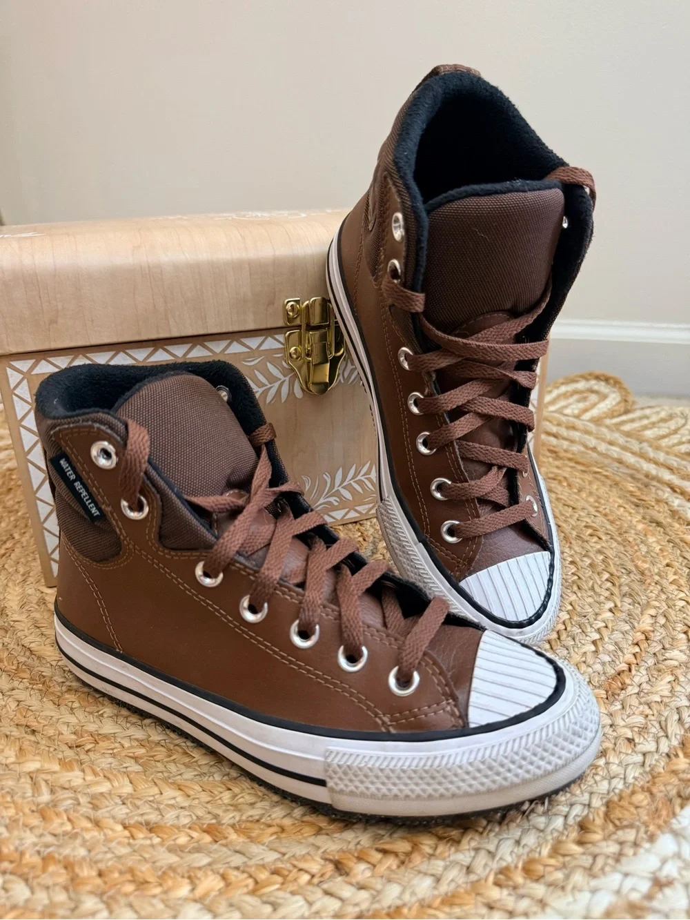 🌾 Converse High-Top Water Resistant Sneakers‎ in Brown